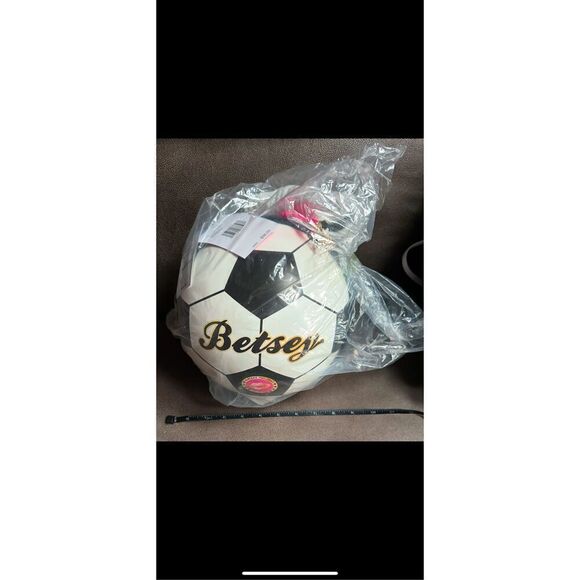 Betsy Johnson Crossbody soccer ball pocketbook . NWT Size of real soccer ball . - Picture 7 of 15